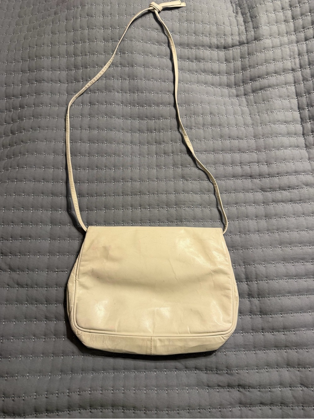 Vintage  BOTTEGA VENETA White Leather Crossbody Bag Made In Italy - Picture 7 of 9